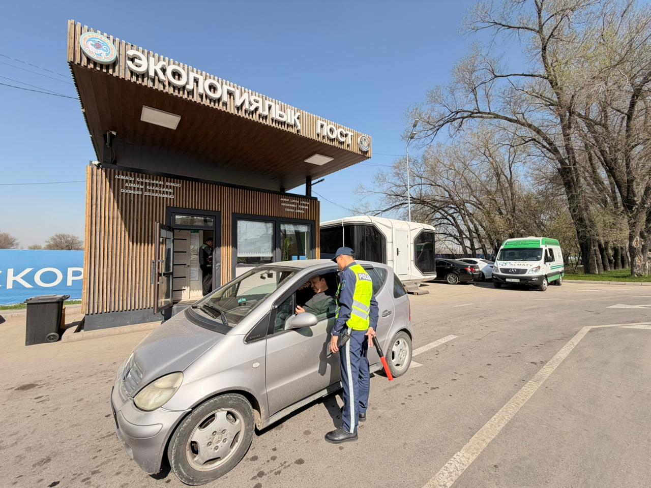 В Алматы в ходе проверки автотранспорта выявлены превышения по выбросам